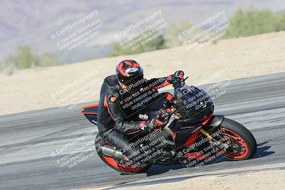 media/Dec-01-2025-Moto Forza (Mon) [[2daa91e15f]]/2-Intermediate Group/Session 4 Turn 9/